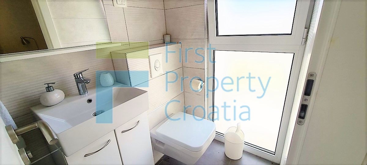 BR1517 - Villa in un ambiente tranquillo, Brač, in vendita