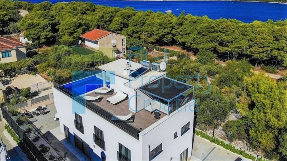 TG1424 - Moderno uređene vile u mirnom okruženju, Čiovo, na prodaju