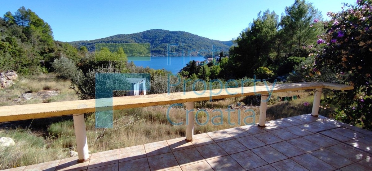 KO1678 - Terreno edificabile con una piccola casa, Korčula, in vendita