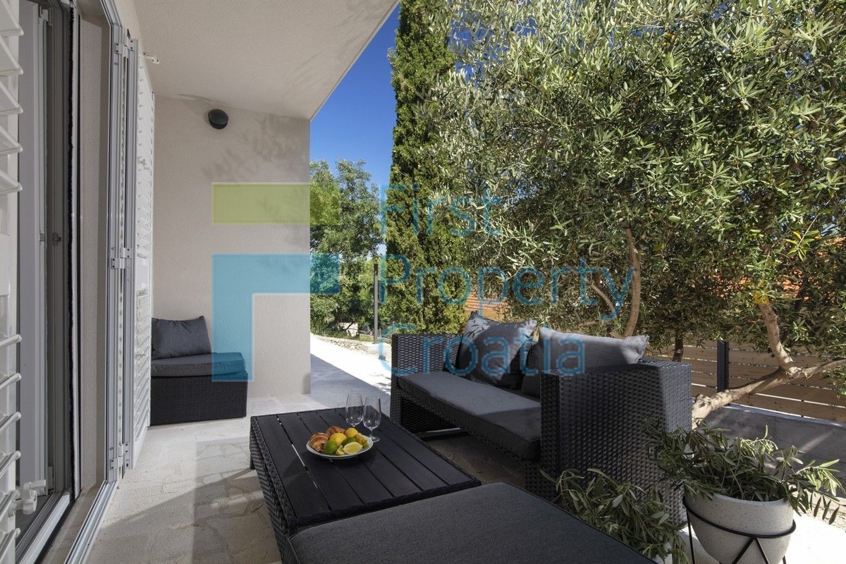 RG1732 - Appartamenti moderni vicino al mare, Rogoznica, in vendita