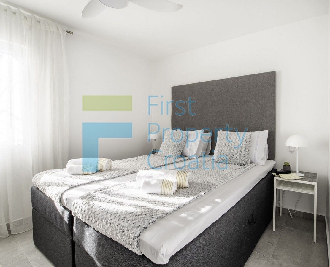 RG1732 - Appartamenti moderni vicino al mare, Rogoznica, in vendita