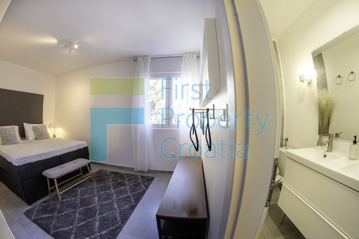 RG1732 - Appartamenti moderni vicino al mare, Rogoznica, in vendita