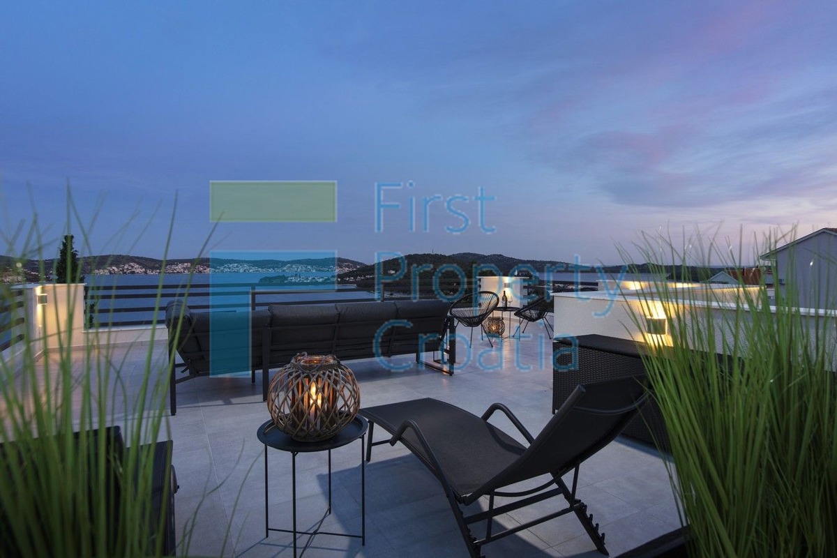 RG1732 - Appartamenti moderni vicino al mare, Rogoznica, in vendita