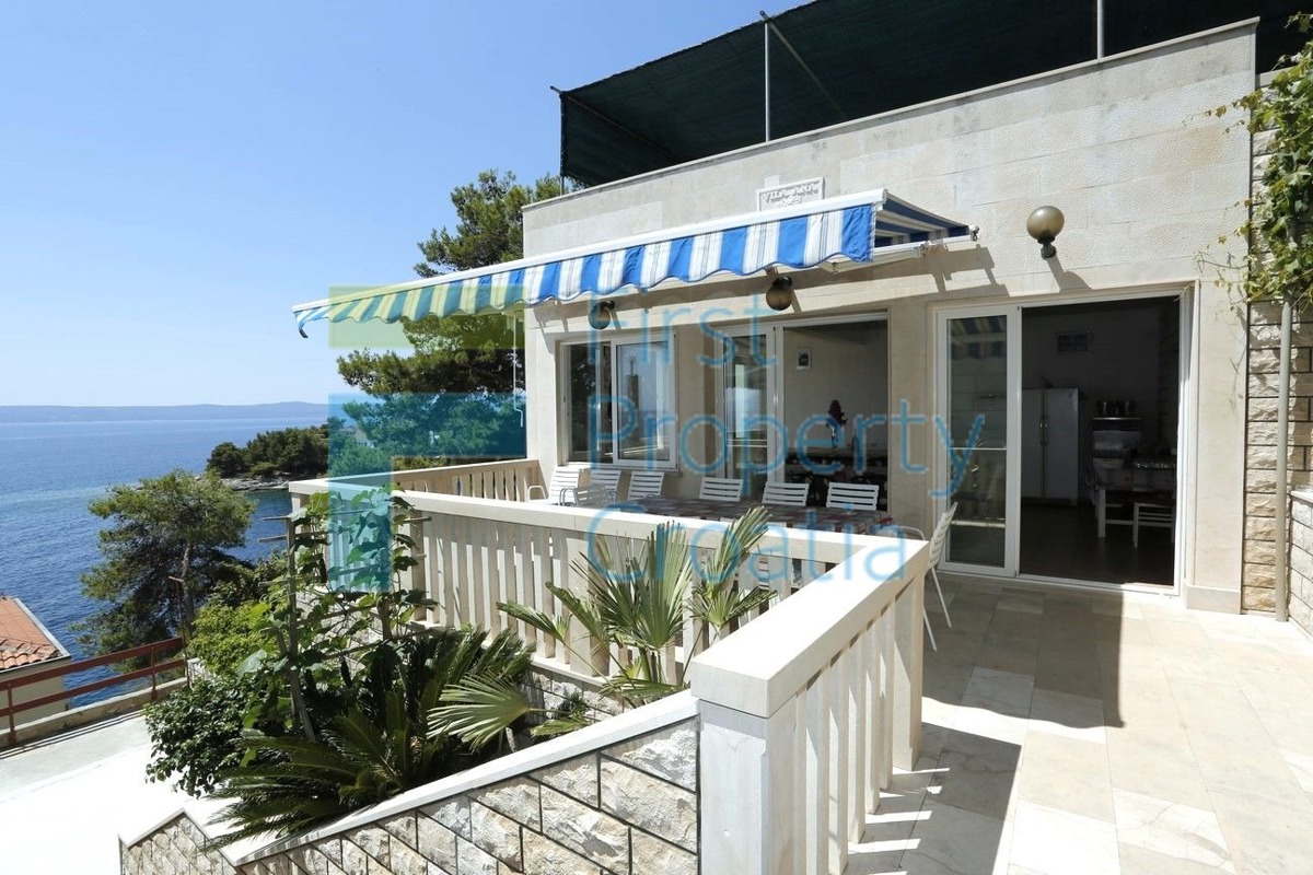 BR1185 - Casa in pietra seconda fila al mare, Brač, in vendita