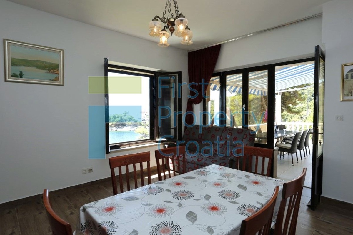 BR1185 - Casa in pietra seconda fila al mare, Brač, in vendita