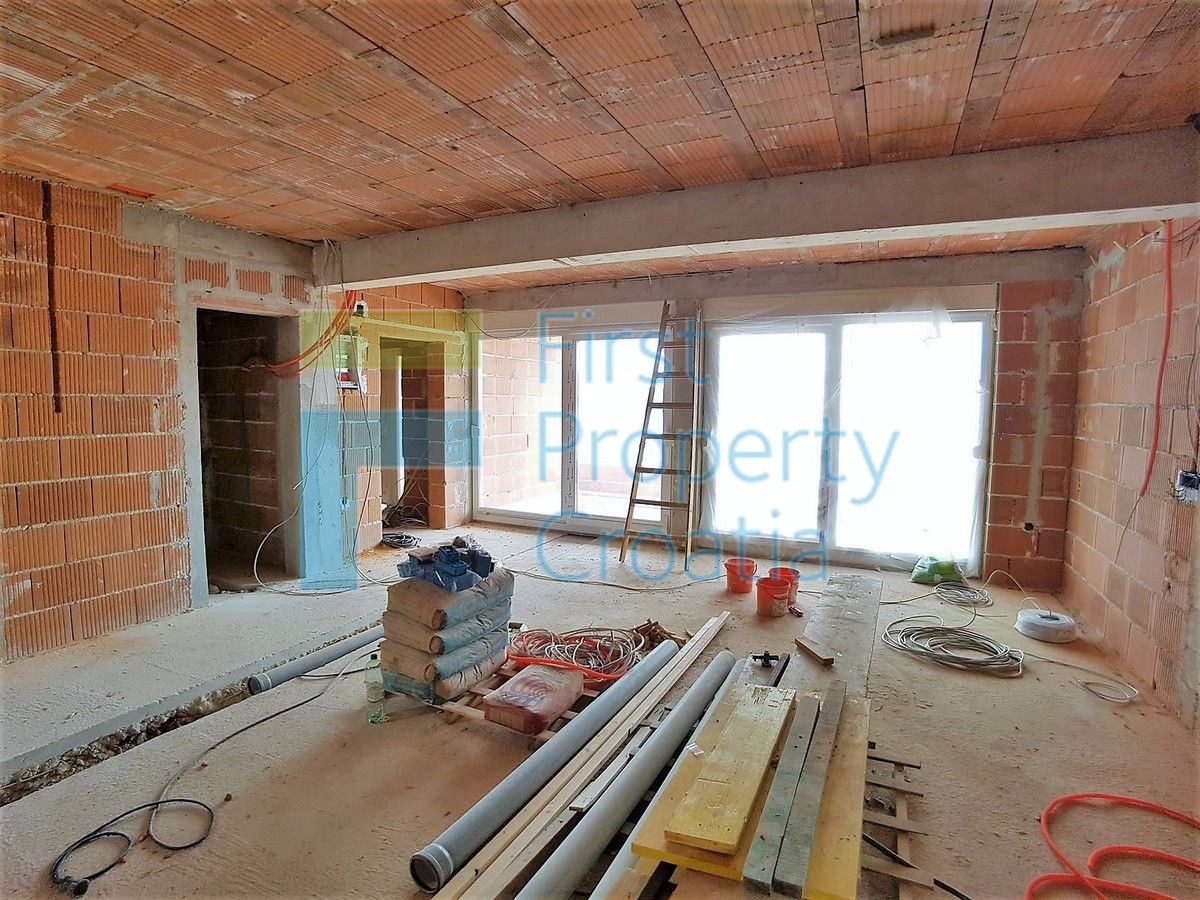 RG1485 - Casa in una baia vicino a Rogoznica, in vendita