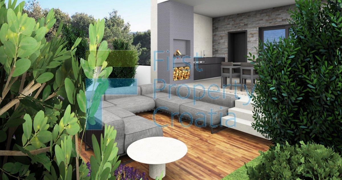 SI1723 – Vila s grijanim bazenom i garažom, Primošten, na prodaju