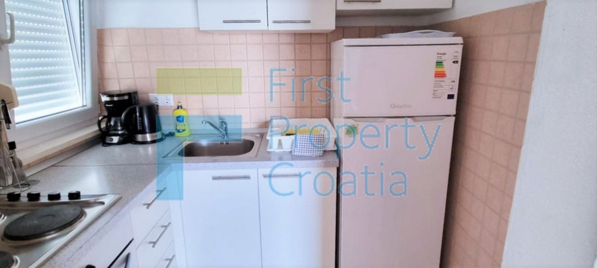 TG1664 - Appartamenti arredati vicino al mare, Čiovo, in vendita