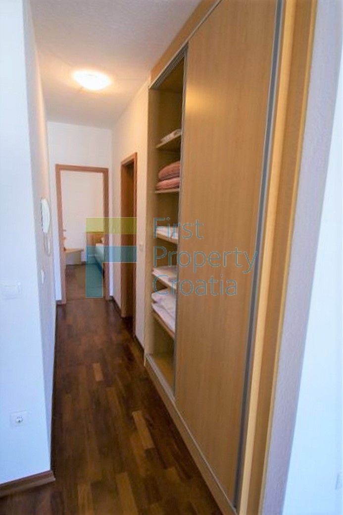 TG1664 - Appartamenti arredati vicino al mare, Čiovo, in vendita