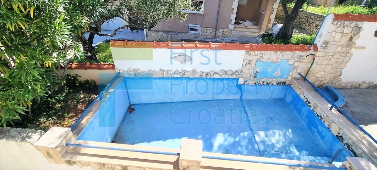 BR1650 - Palazzina con vista mare, Brač, in vendita