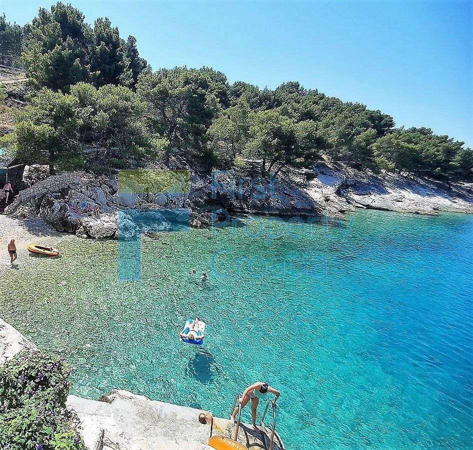 SI1421 - Palazzina situata a soli 50m dal mare, Primošten, in vendita