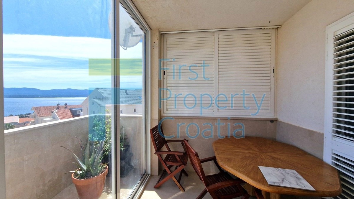 BR1729 - Appartamento con mansarda residenziale, Brač, in vendita