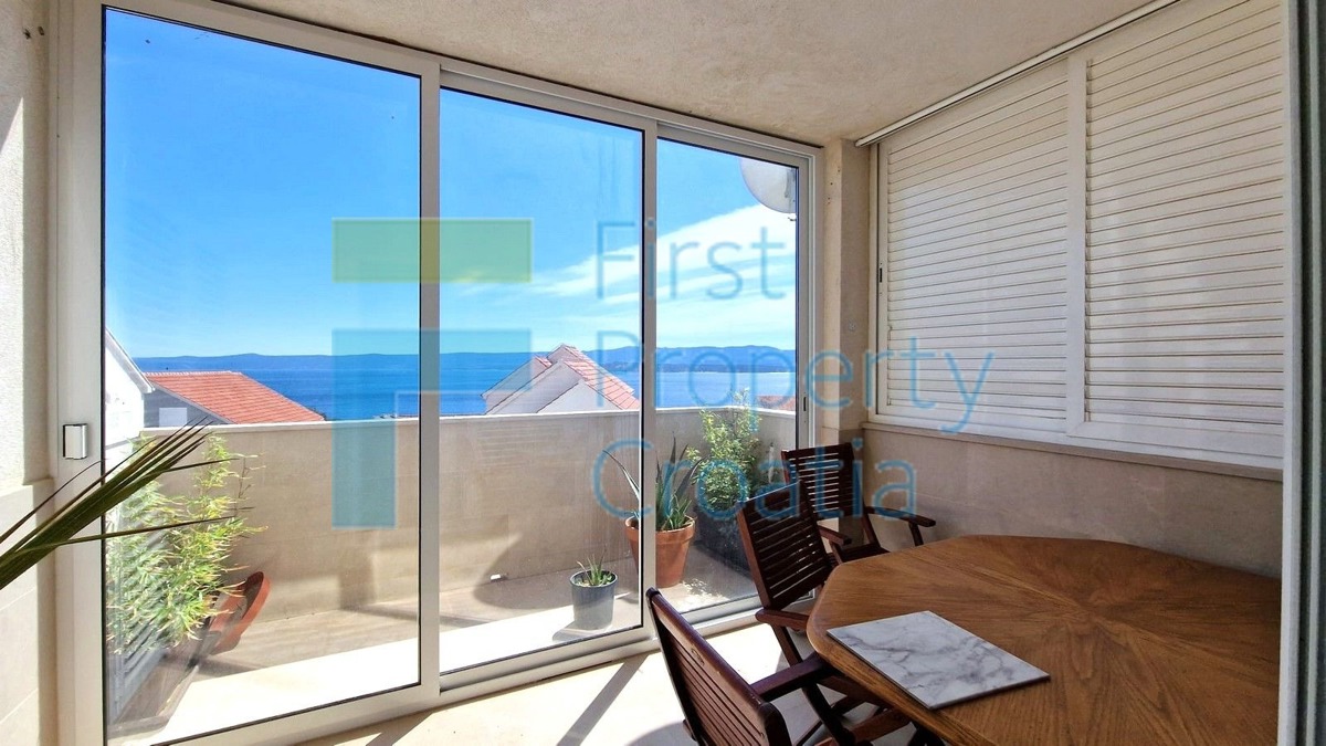 BR1729 - Appartamento con mansarda residenziale, Brač, in vendita
