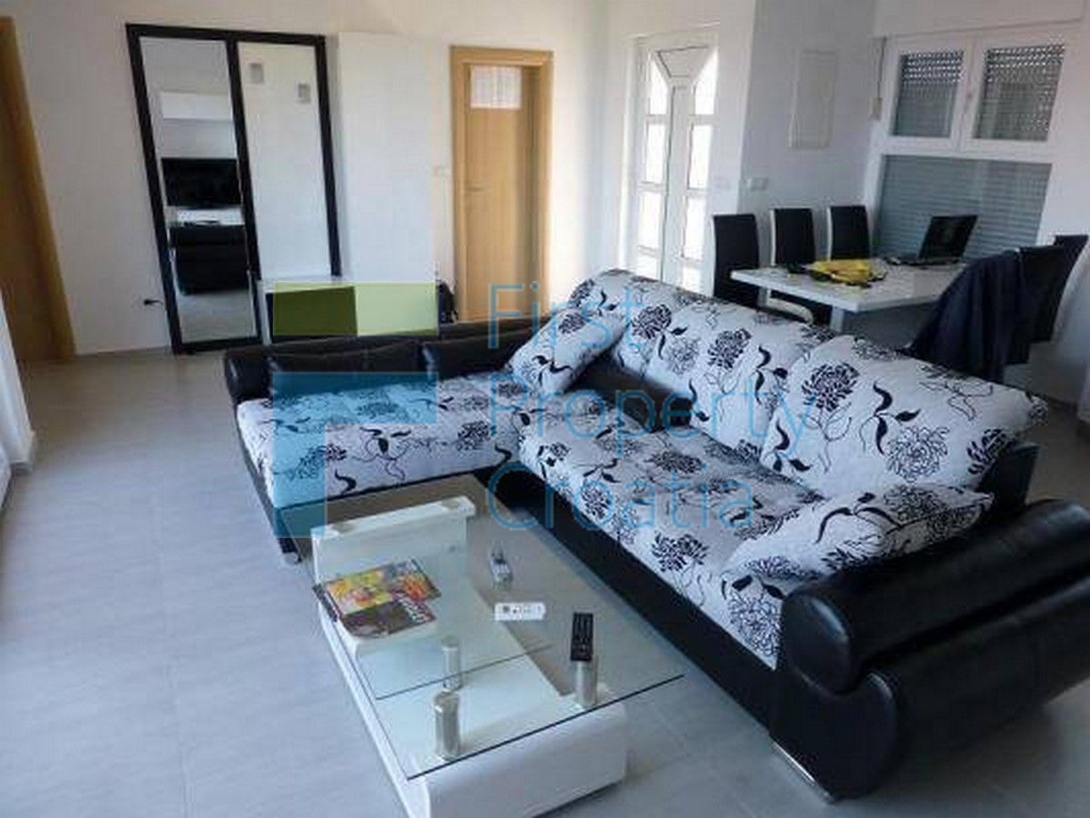 TG1716 - Appartamento vicino alla spiaggia, Čiovo, in vendita