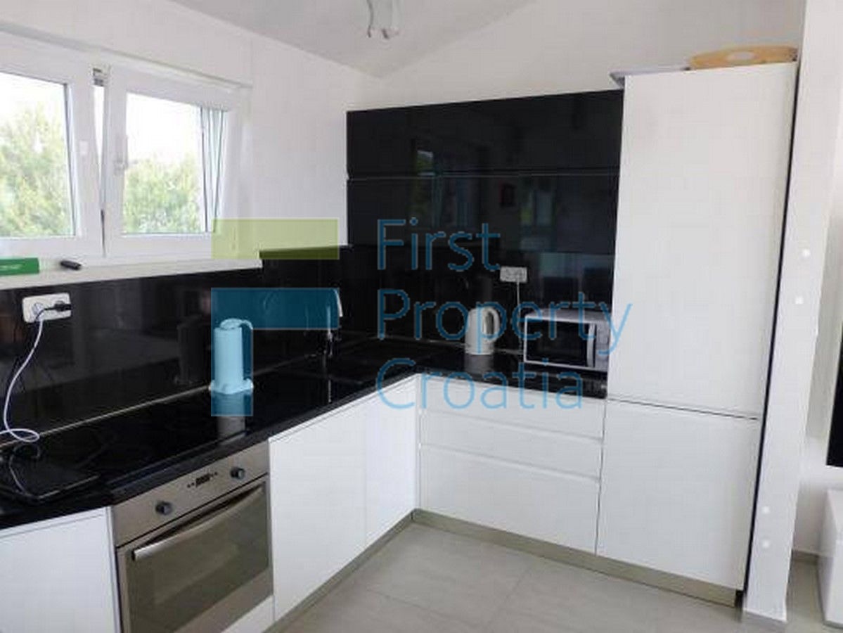 TG1716 - Appartamento vicino alla spiaggia, Čiovo, in vendita