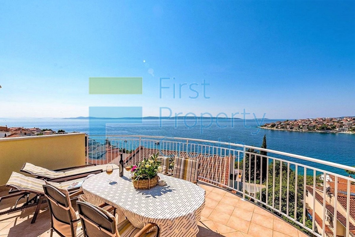 TG1565 - Apartmanska vila s divnim pogledom na more, Čiovo, na prodaju