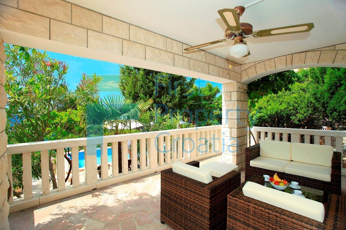 KO1629 - Villa in pietra proprio sopra il mare, Korčula, in vendita