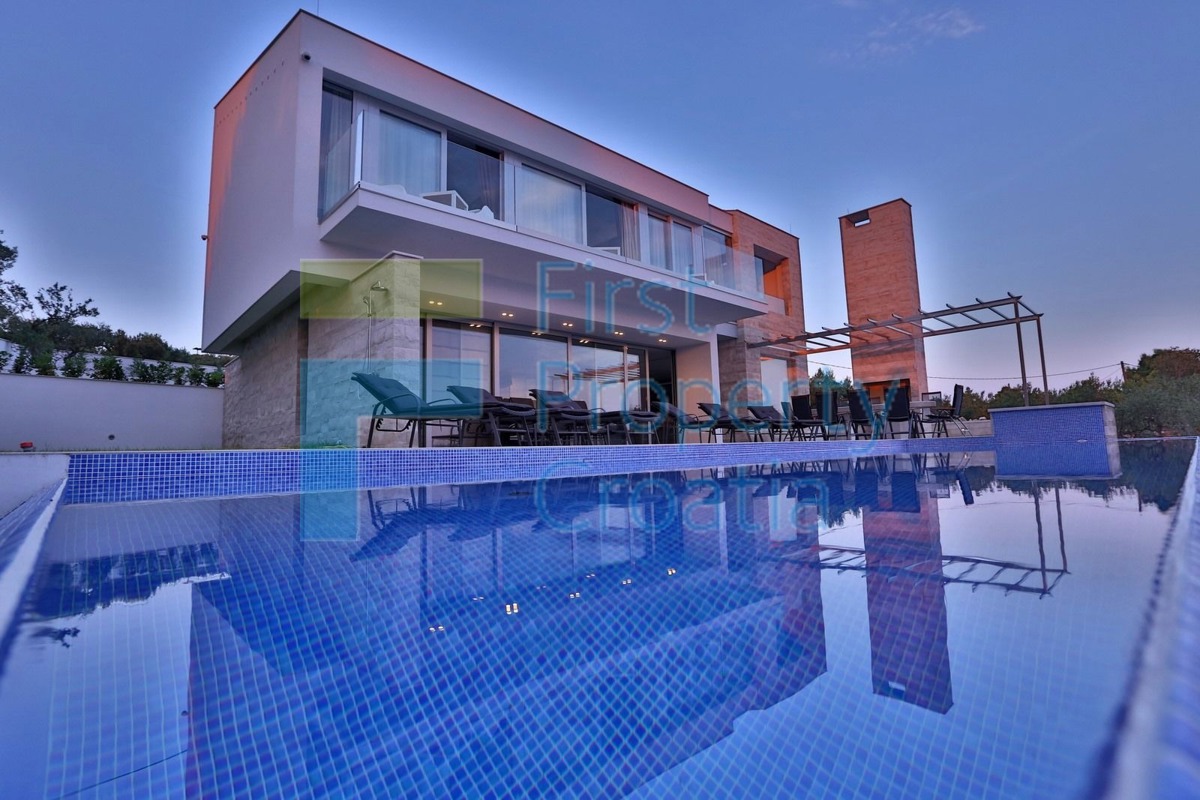 BR0835 - Moderna vila na odličnoj lokaciji, Brač, na prodaju