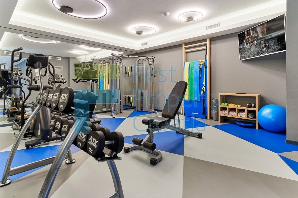 TG1706 - Villa di lusso con vista mare, vicino a Trogir, in vendita