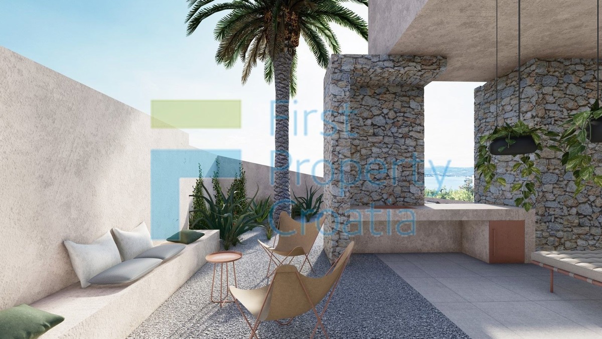 RG1719 - Villa 170m sopra la spiaggia, zona Rogoznica, in vendita