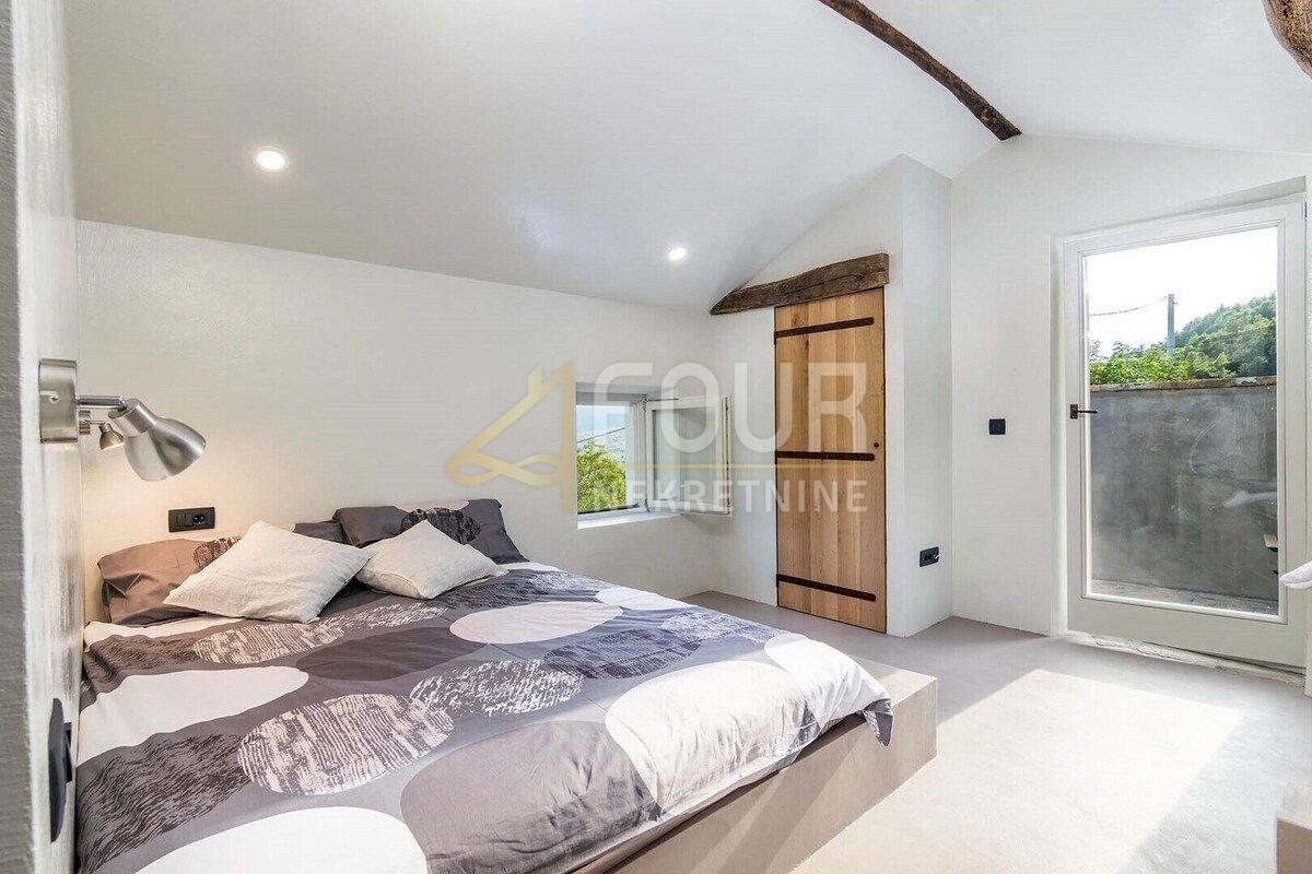 Livade, Oprtalj, 90m2