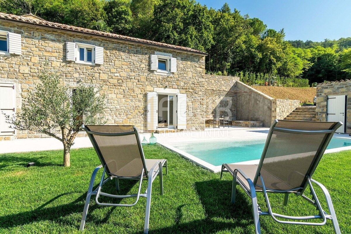 Livade, Oprtalj, 90m2