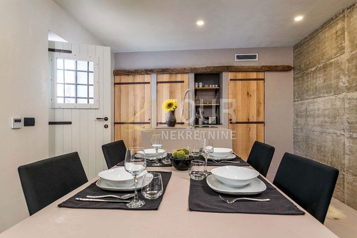 Livade, Oprtalj, 90m2