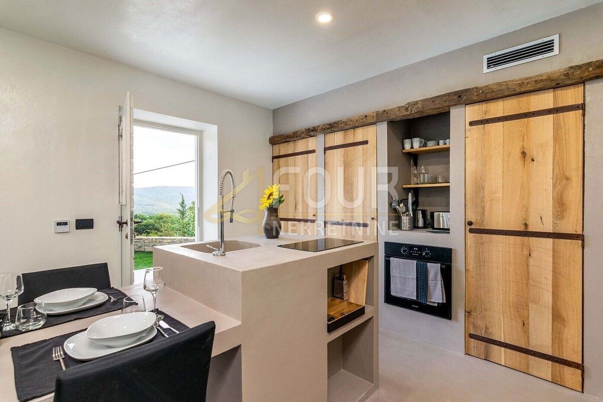 Livade, Oprtalj, 90m2