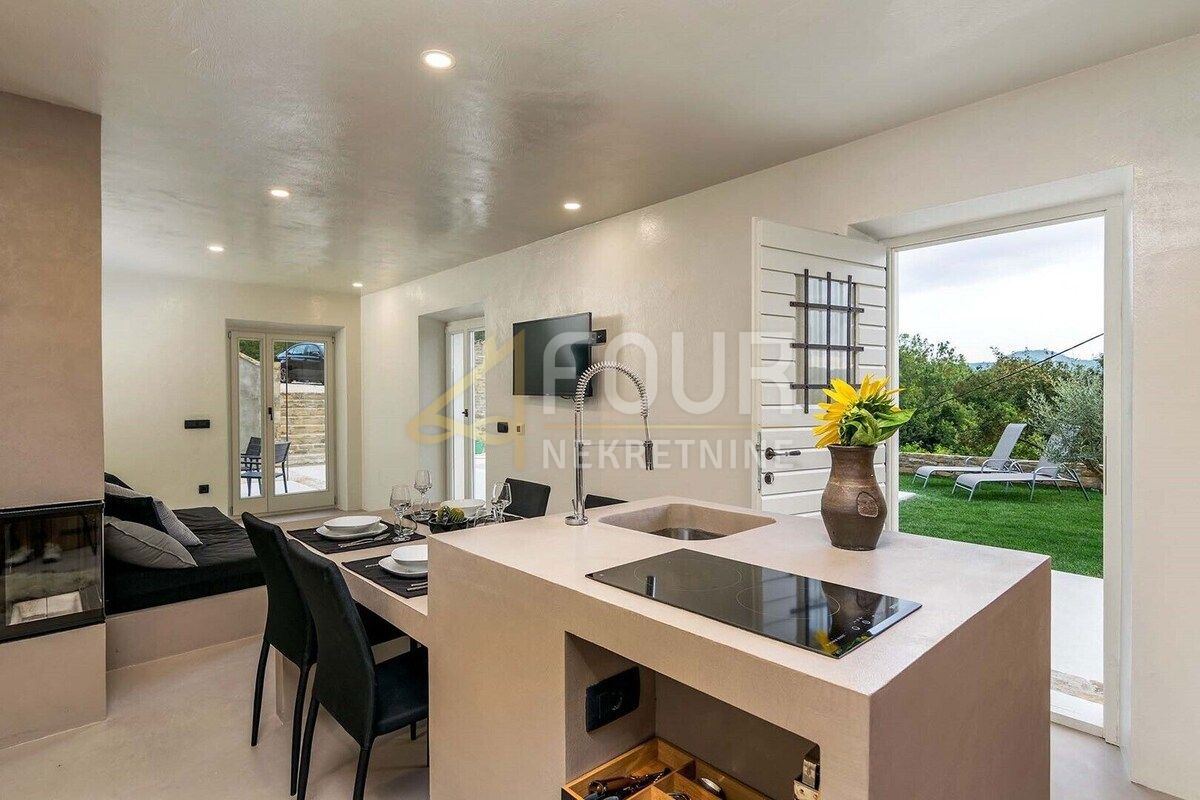 Livade, Oprtalj, 90m2