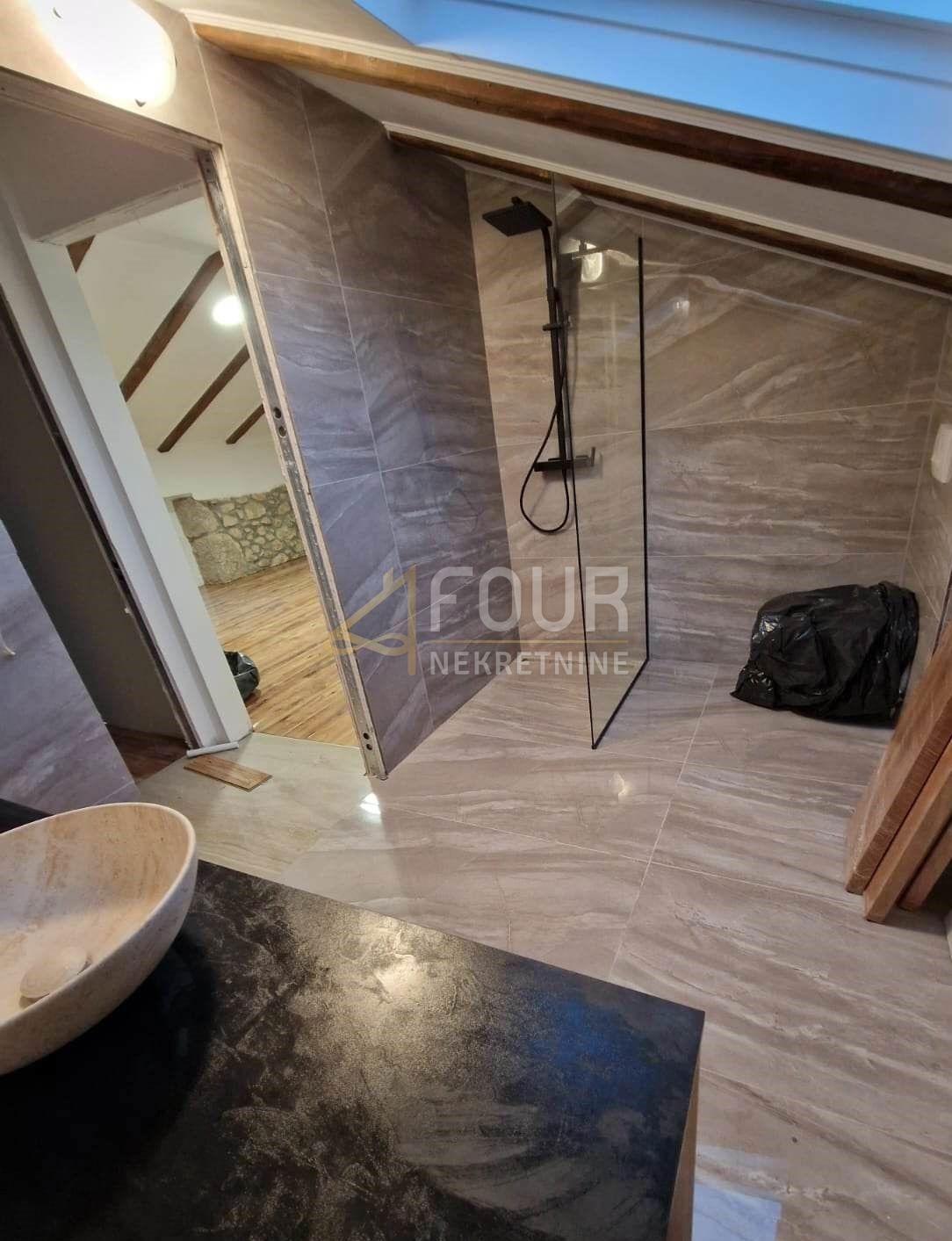 Malinska, Malinska-Dubašnica, 135m2