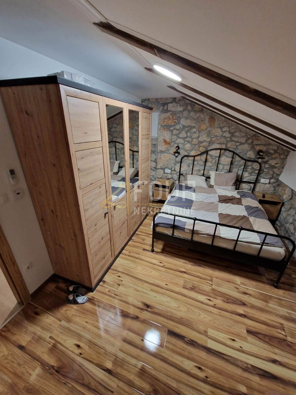 Malinska, Malinska-Dubašnica, 135m2