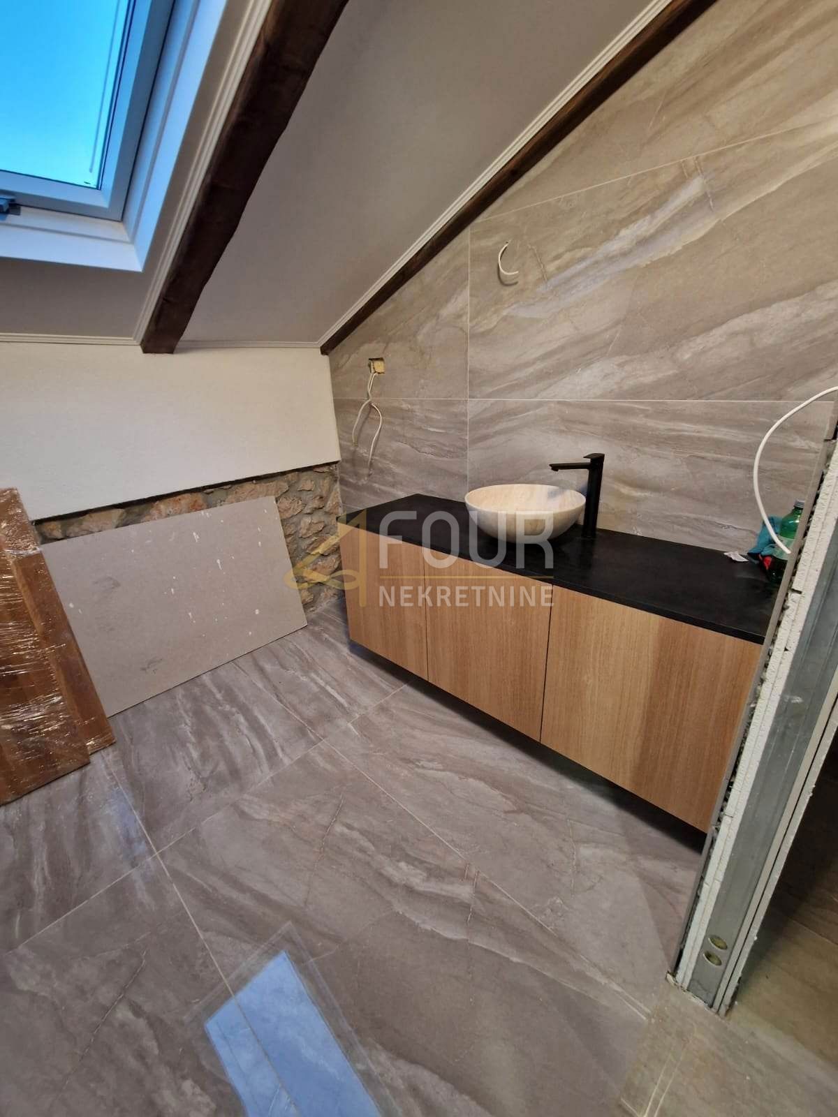 Malinska, Malinska-Dubašnica, 135m2