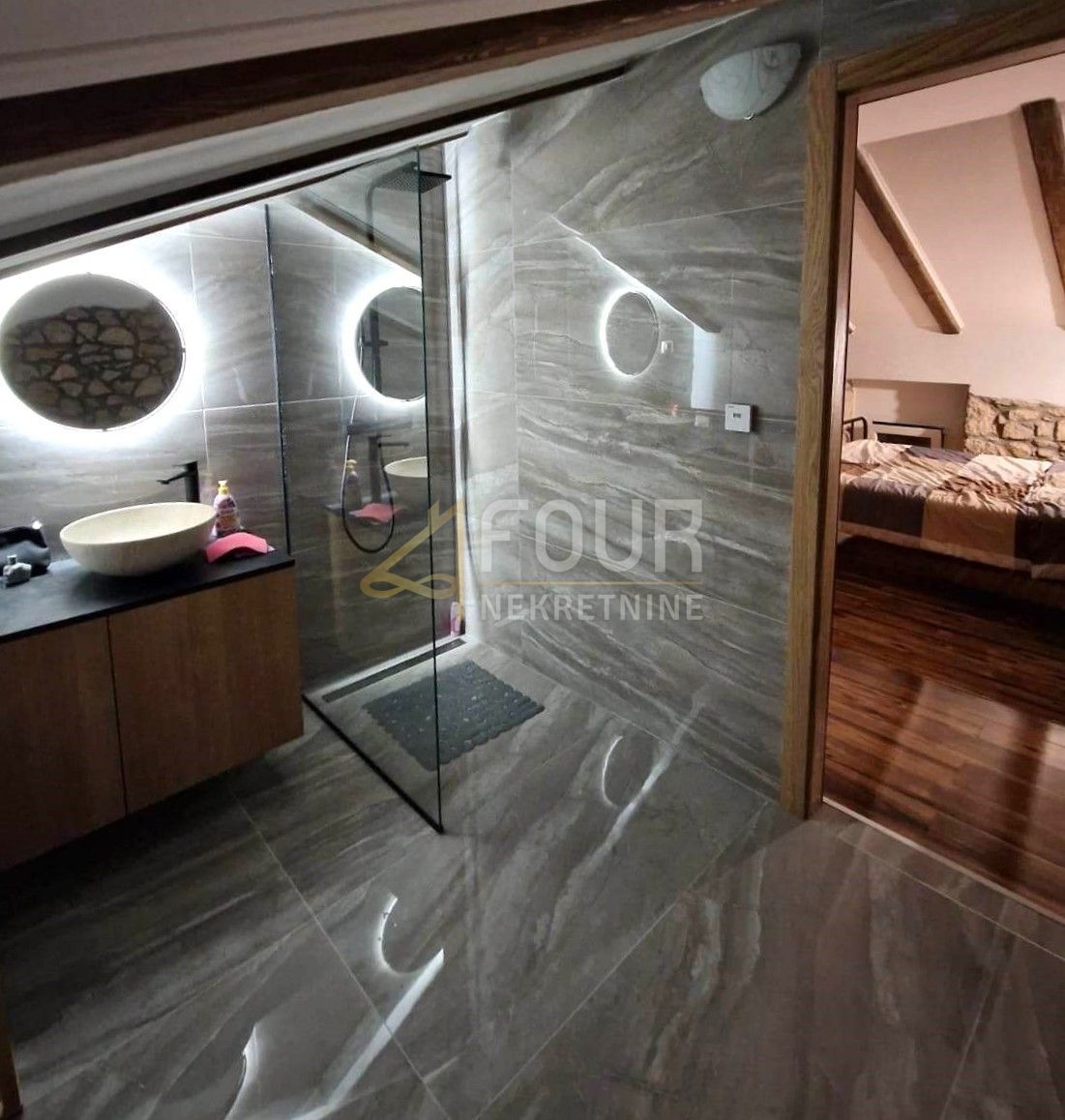 Malinska, Malinska-Dubašnica, 135m2