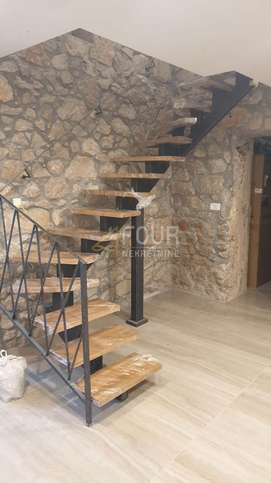 Malinska, Malinska-Dubašnica, 135m2