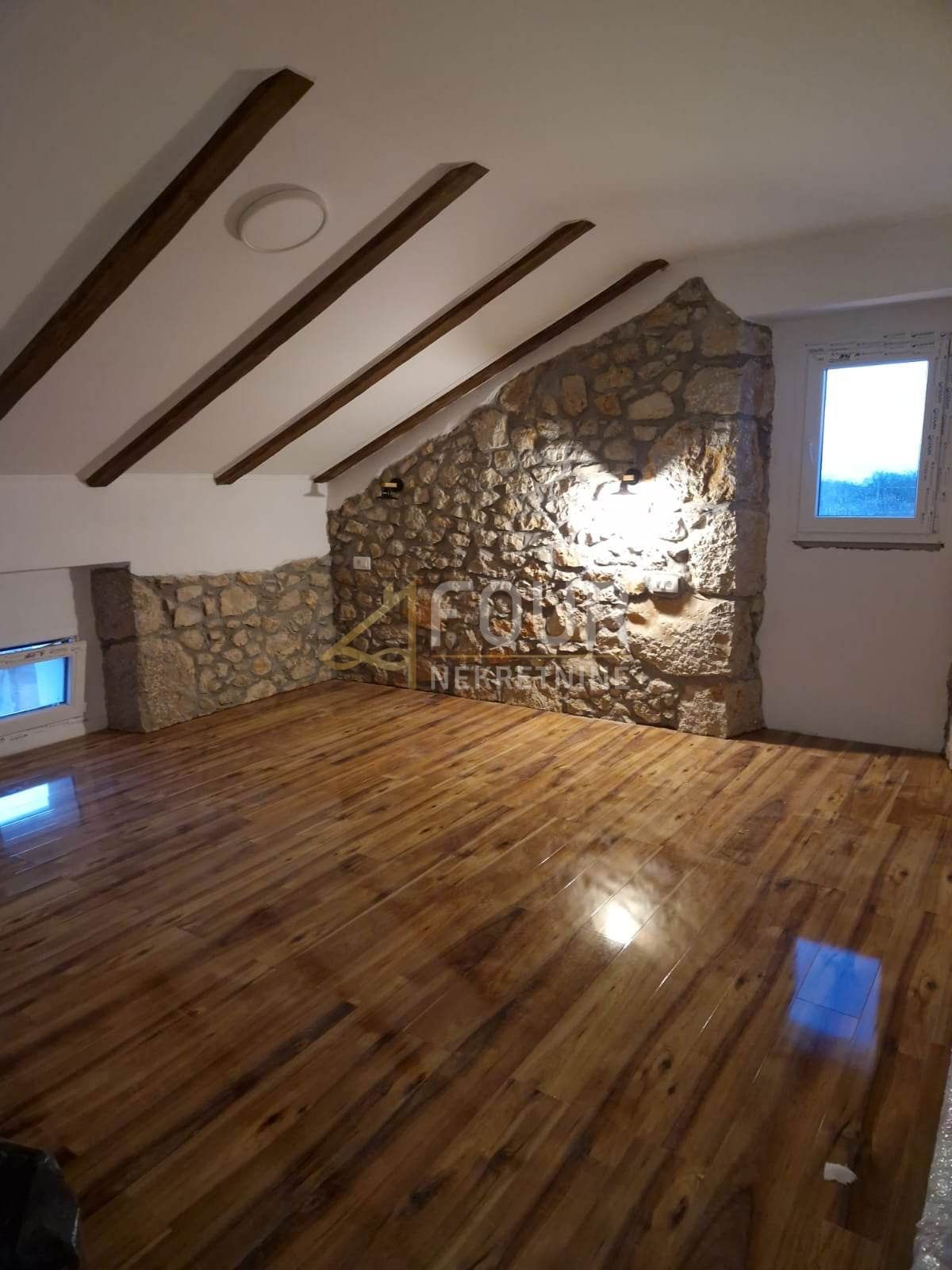 Malinska, Malinska-Dubašnica, 135m2