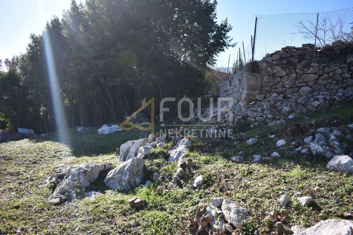 Ika, Opatija - Okolica, 988m2