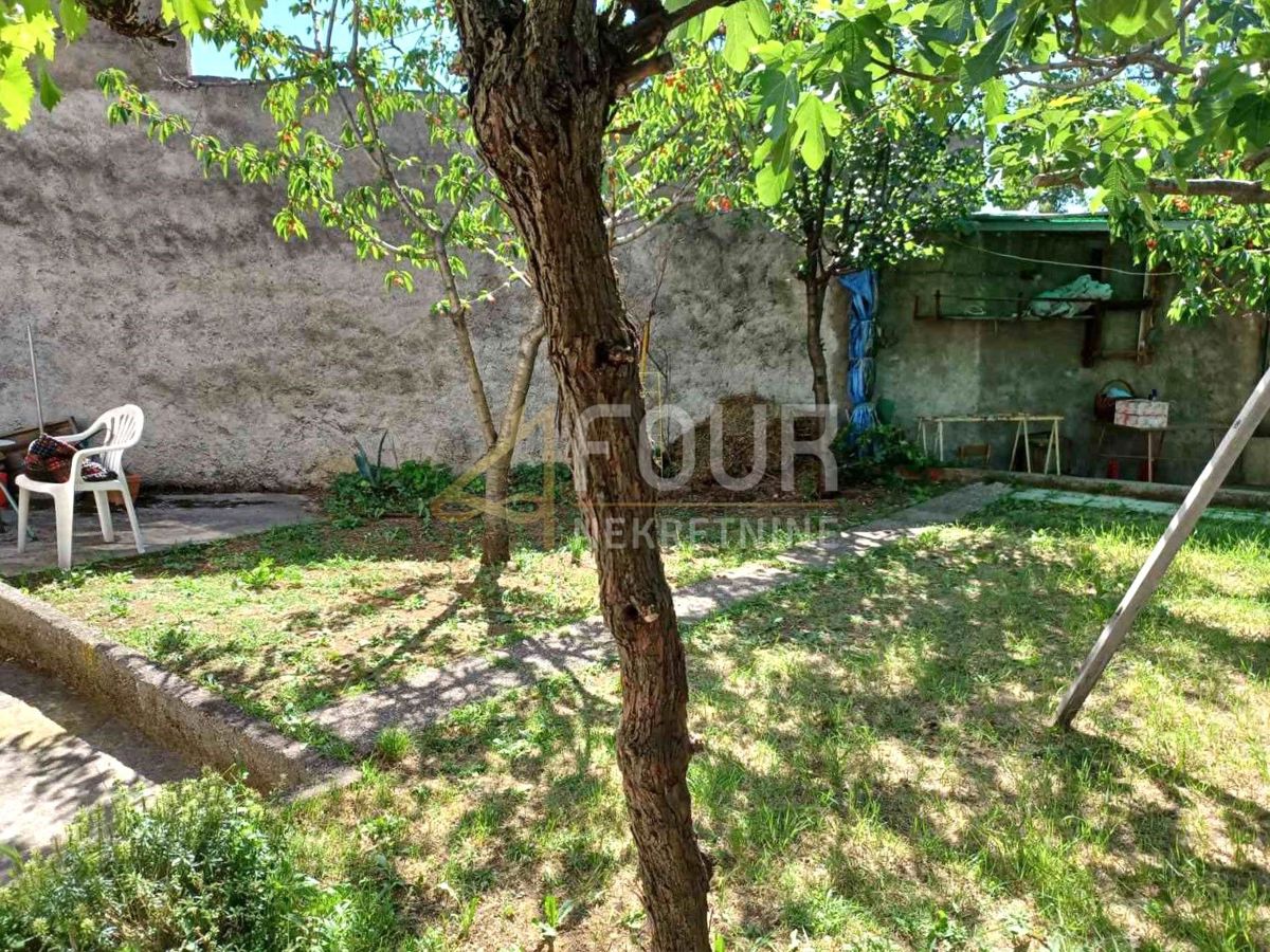 Banderovo, Rijeka, 122m2