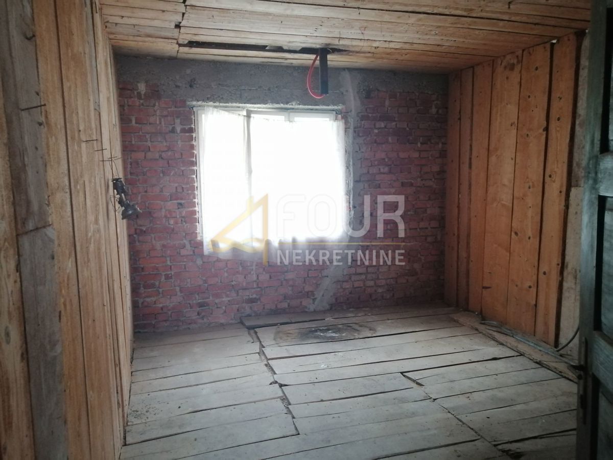 Lukovdol, Vrbovsko, 342m2