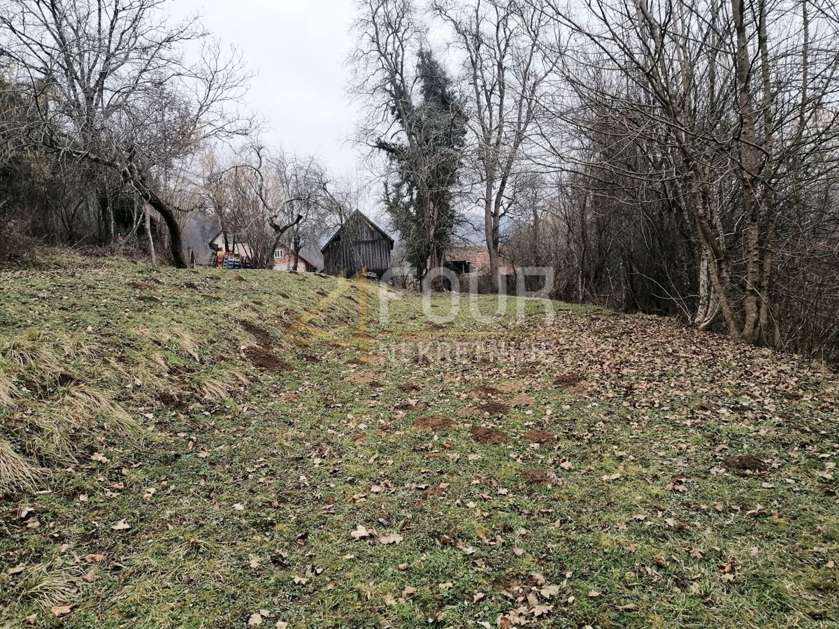 Lukovdol, Vrbovsko, 342m2