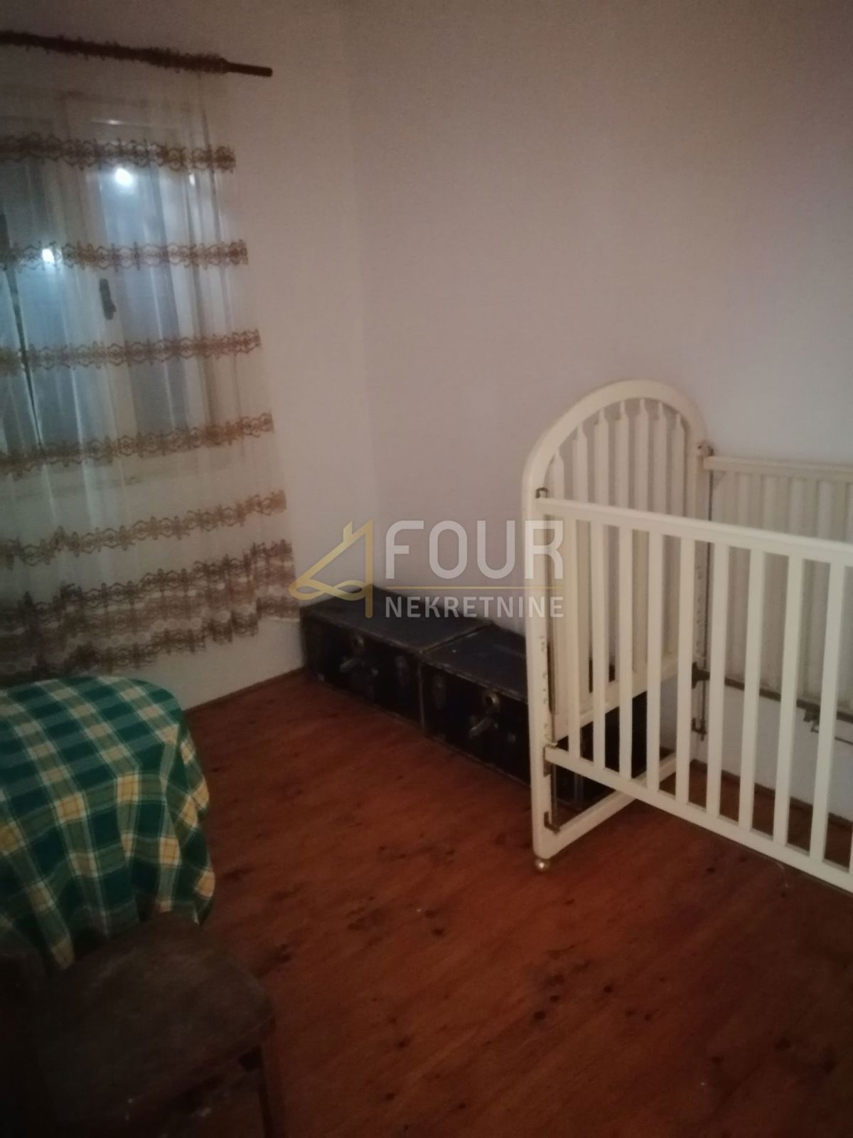 Lukovdol, Vrbovsko, 342m2