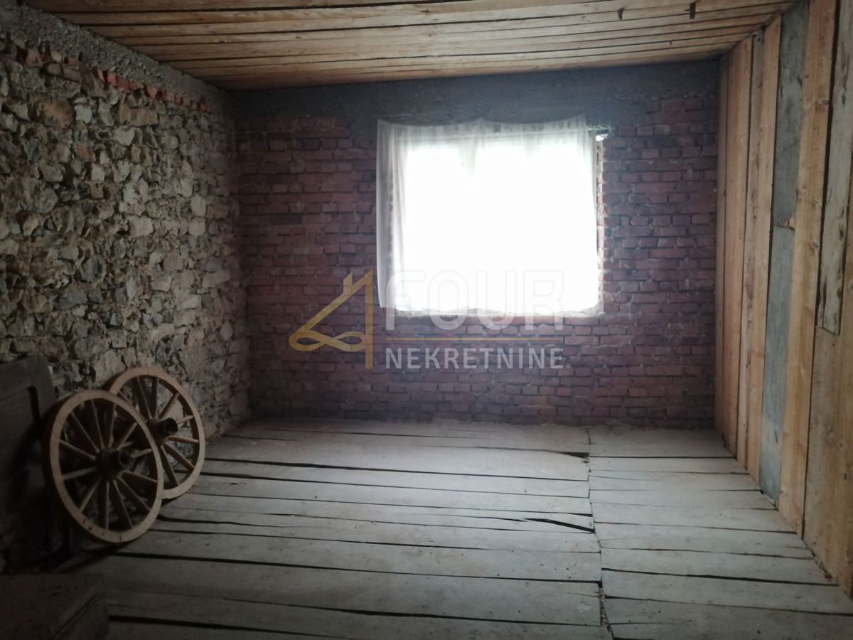 Lukovdol, Vrbovsko, 342m2