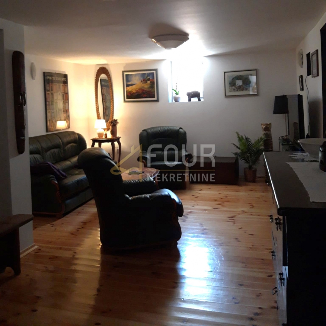 Dobrinj, 104m2
