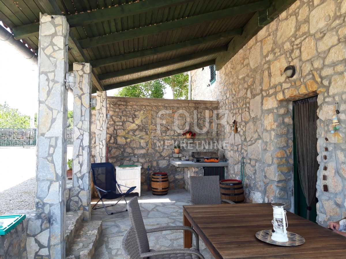 Dobrinj, 104m2