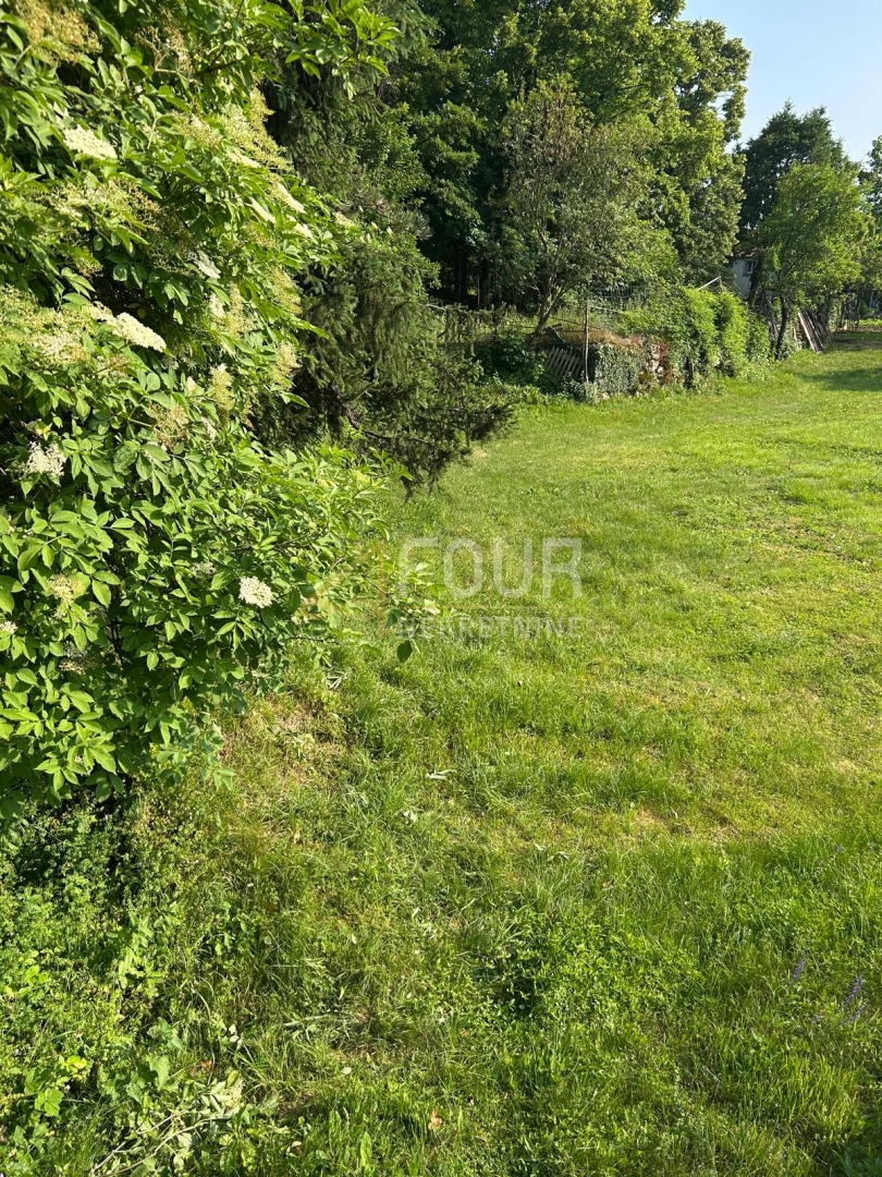 Škalnica, Klana, 794m2