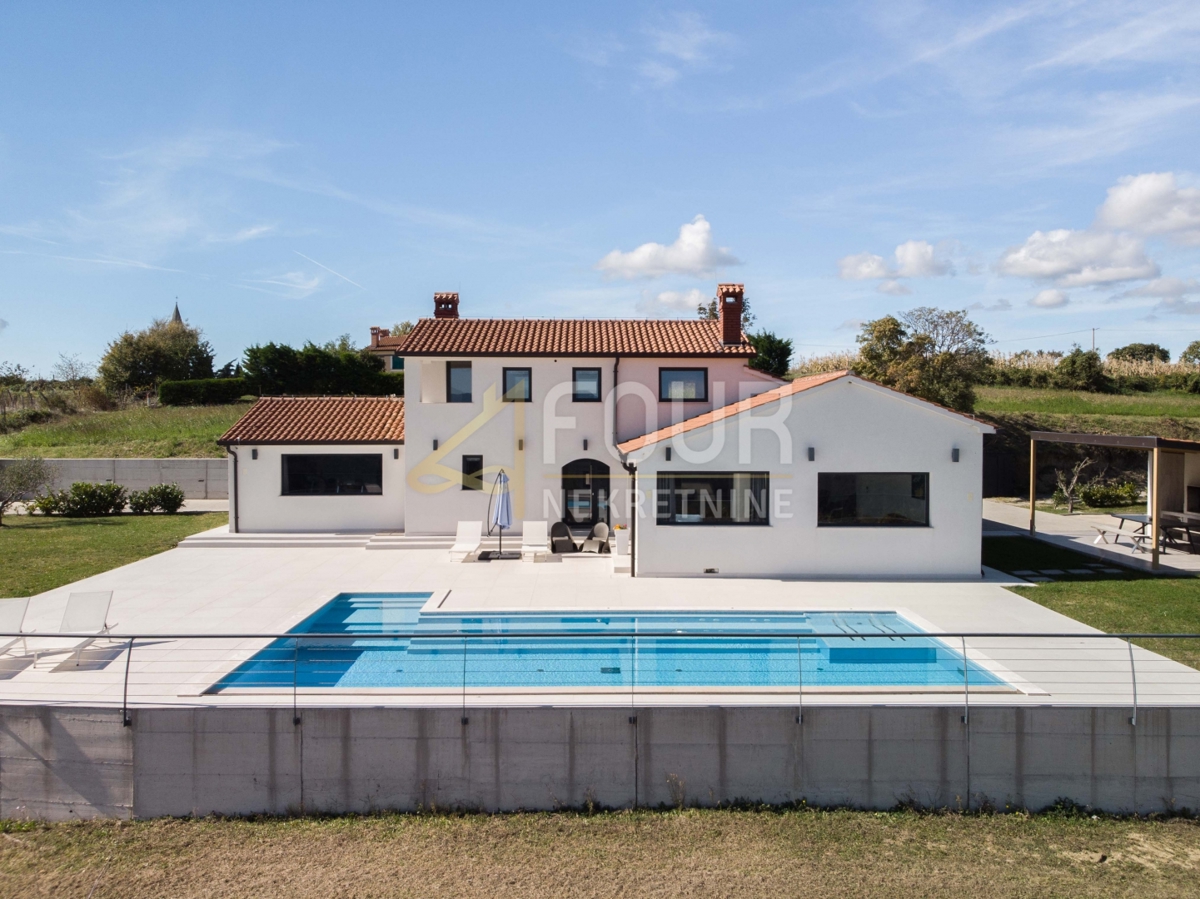 Istria, Buzet, villa di lusso con piscina