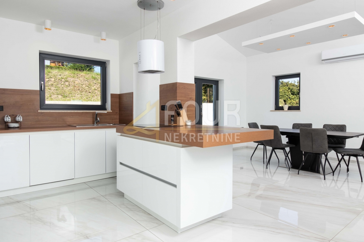 Istria, Buzet, villa di lusso con piscina