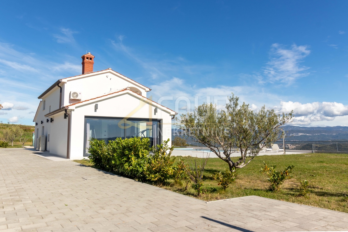Istria, Buzet, villa di lusso con piscina