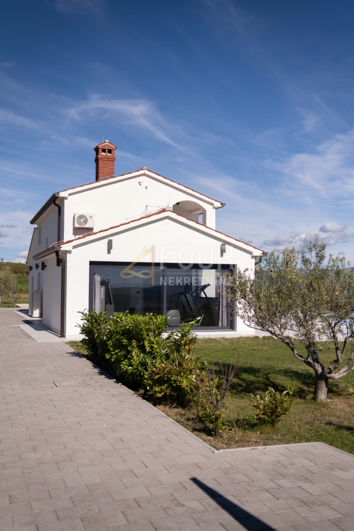 Istria, Buzet, villa di lusso con piscina