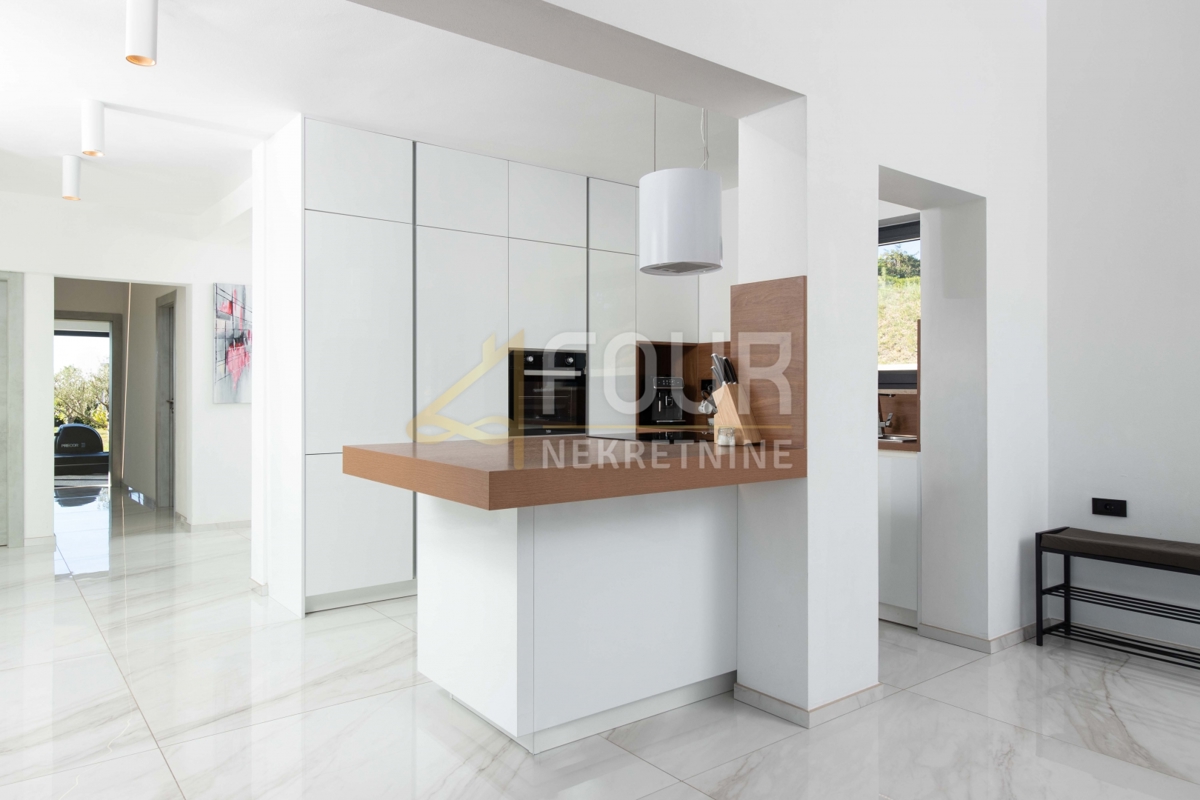 Istria, Buzet, villa di lusso con piscina