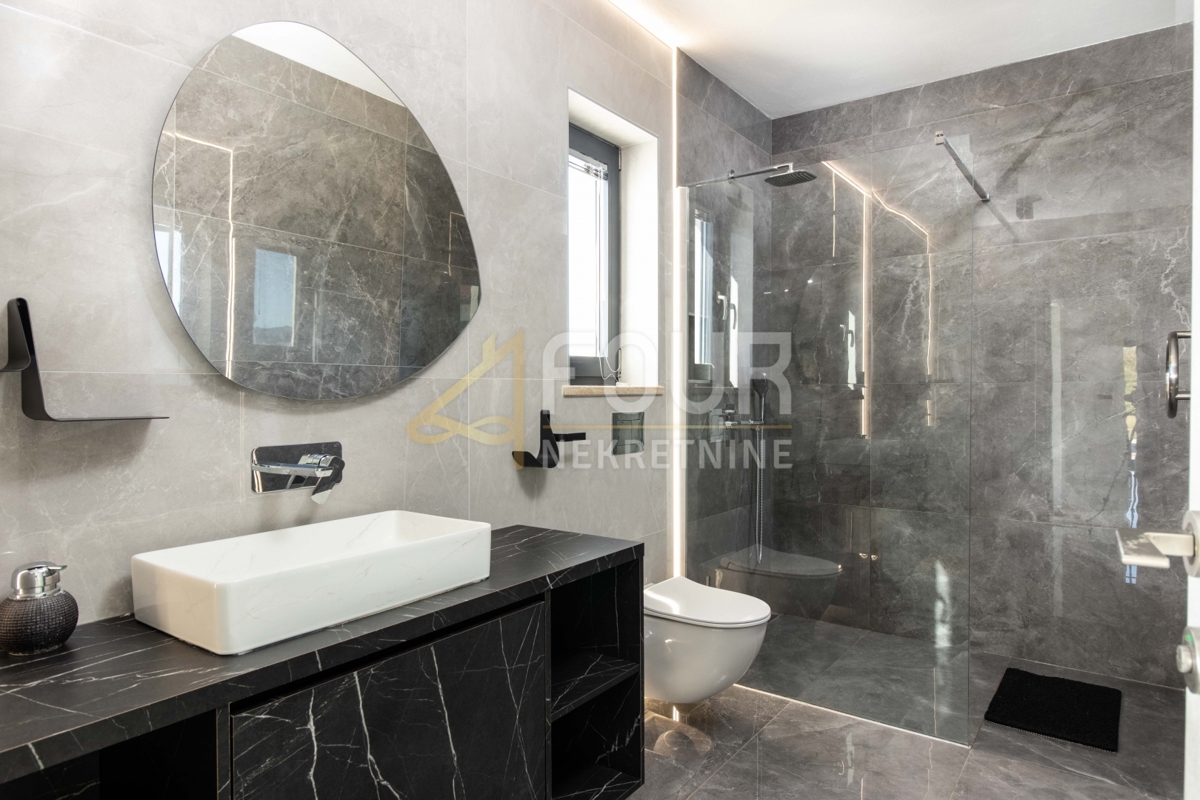 Istria, Buzet, villa di lusso con piscina